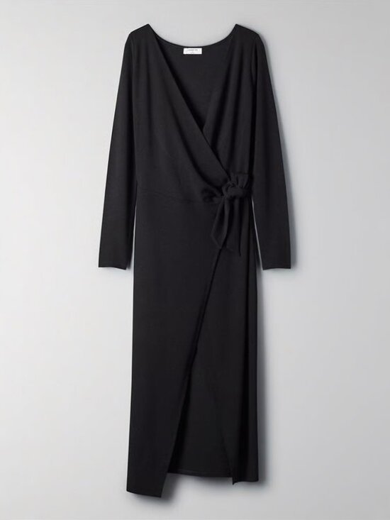 Aritzia Dresses & Skirts - Aritzia Babaton Gaudi Dress in Black - sz XS